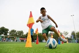 广东险胜深圳！双小外合砍54分，焦泊乔杜润旺精准，胡明轩副作用